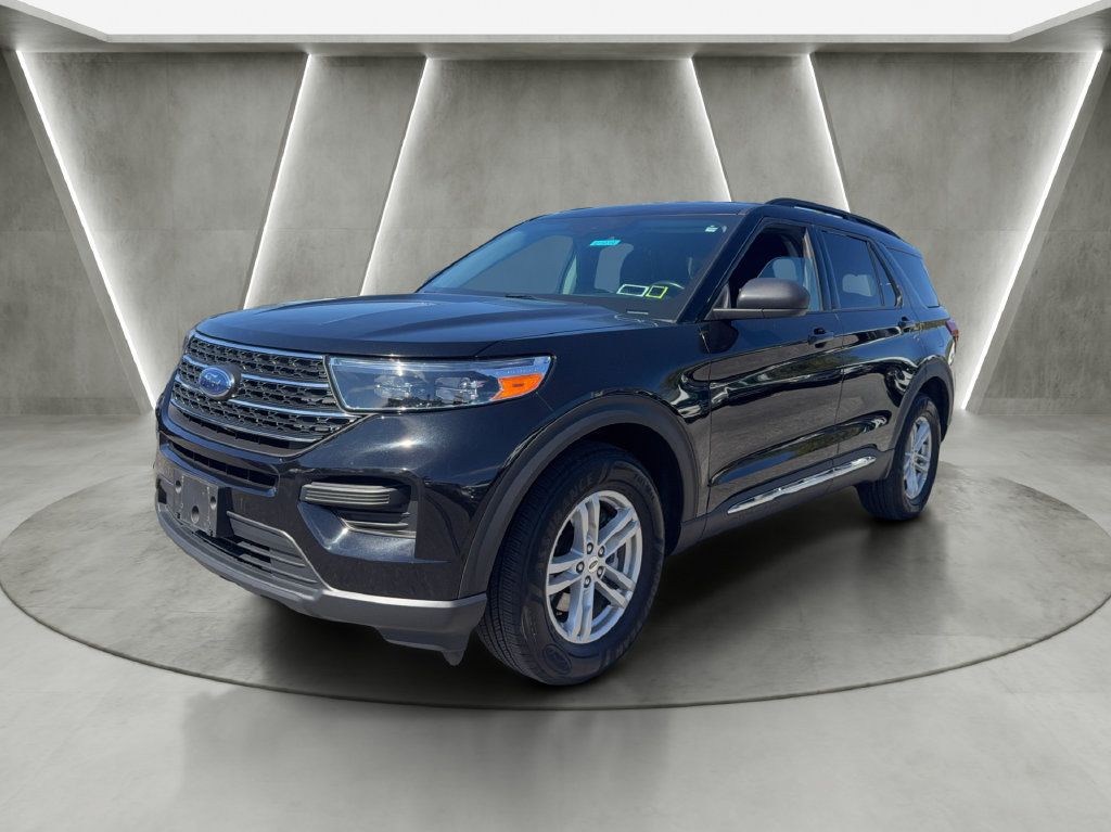Used 2022 Ford Explorer XLT AWD/4WD image 3