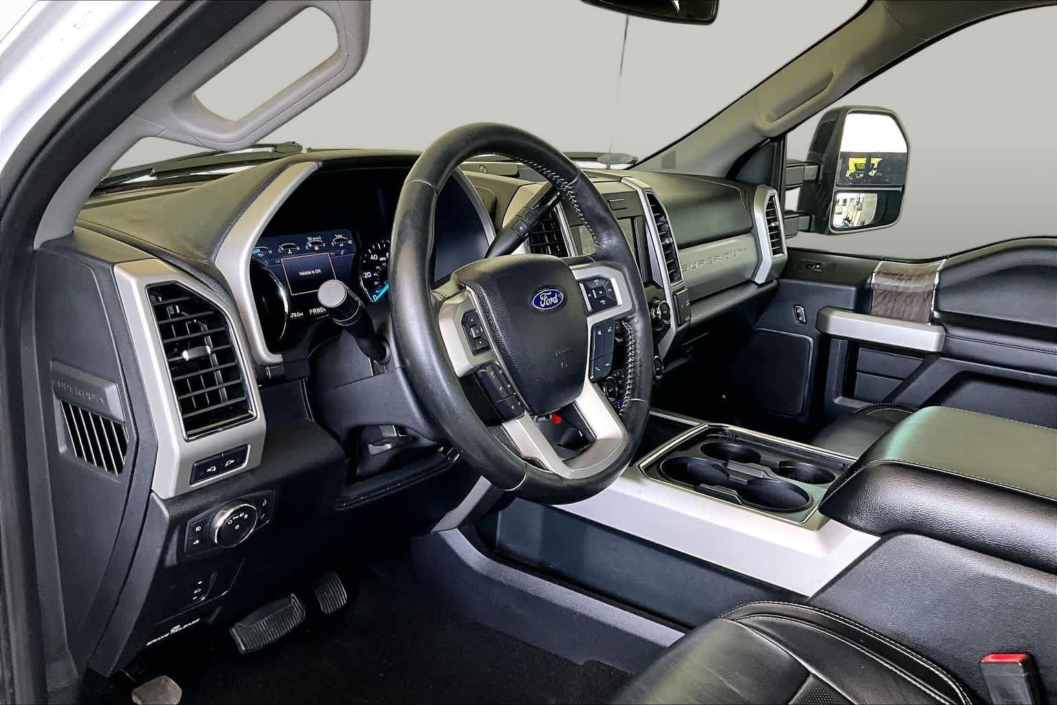Used 2019 Ford F250 Lariat w/ Lariat Value Package AWD/4WD image 17