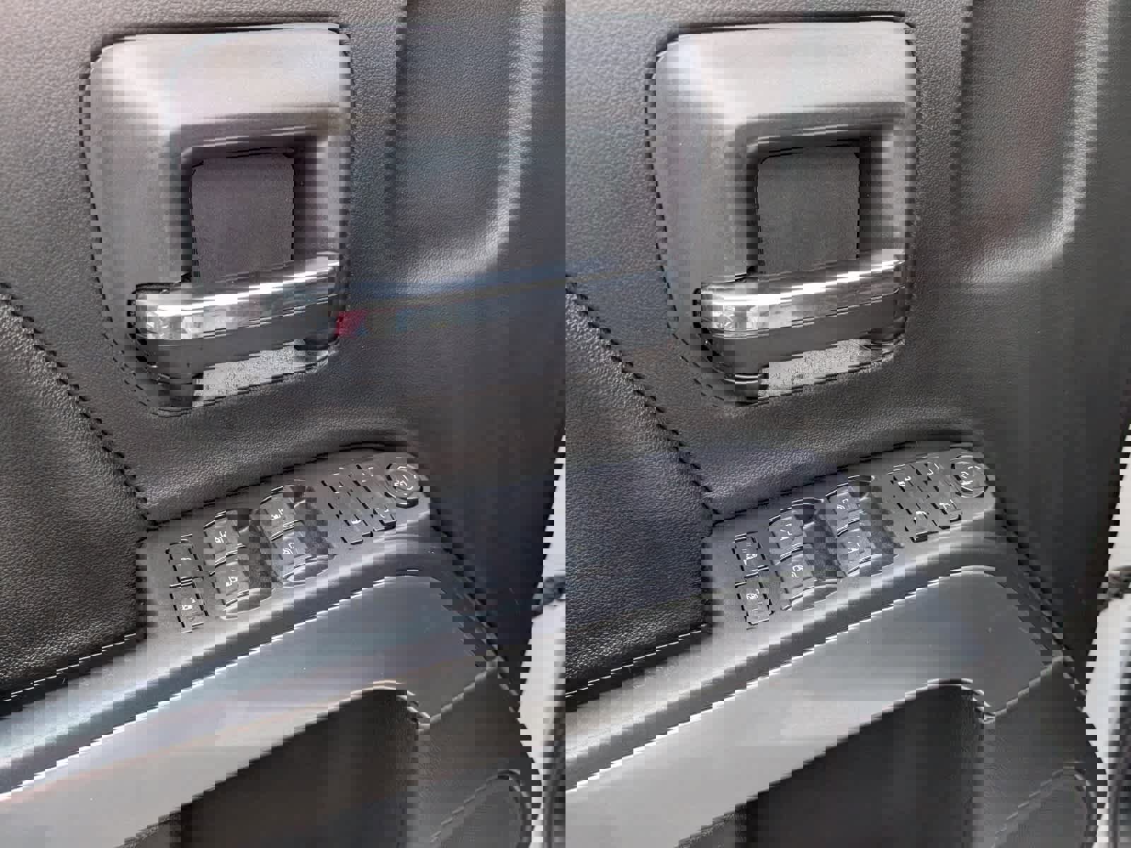 Used 2019 Chevrolet Silverado 1500 LT image 16