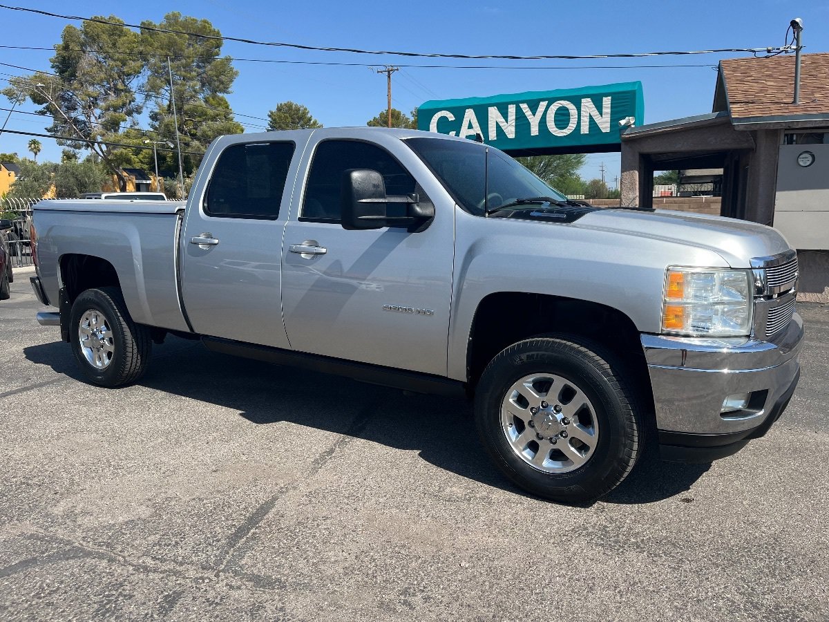 Used 2011 Chevrolet Silverado 3500 LTZ w/ LTZ Plus Package AWD/4WD image 2