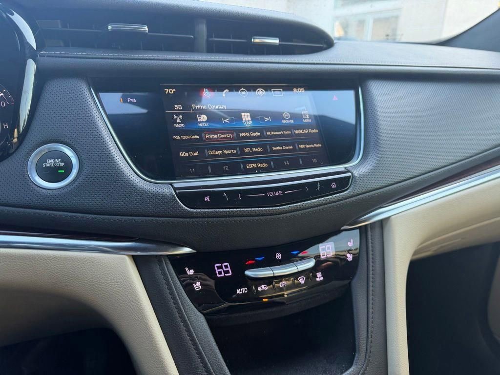 Used 2017 Cadillac XT5 Premium Luxury FWD image 15