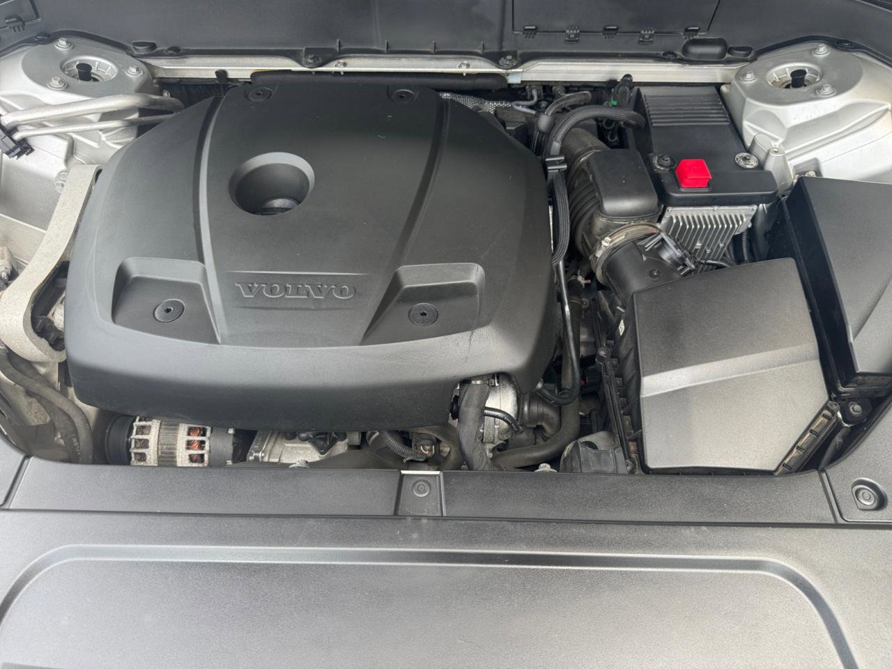 Used 2016 Volvo XC90 T6 Momentum w/ Momentum Plus Package image 39