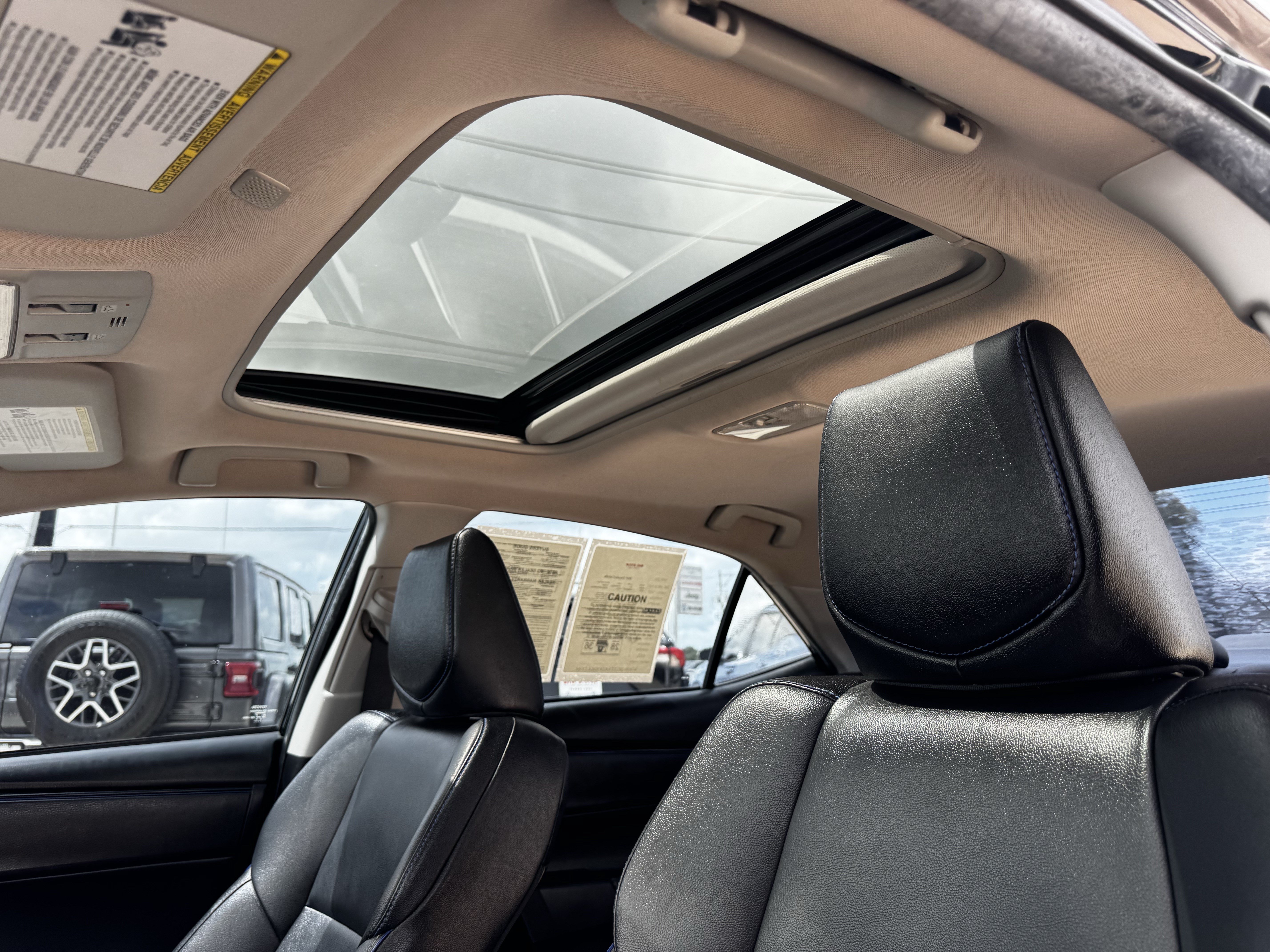 Used 2019 Toyota Corolla XSE FWD image 27