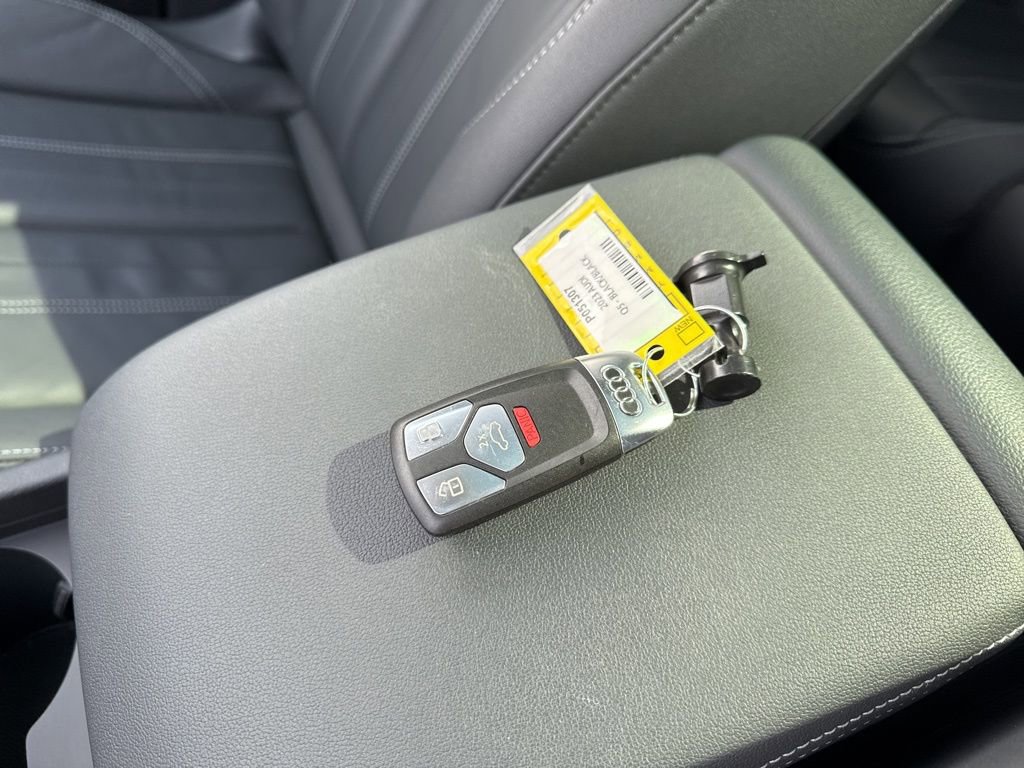 Used 2023 Audi Q5 2.0T Premium w/ Convenience Package image 29