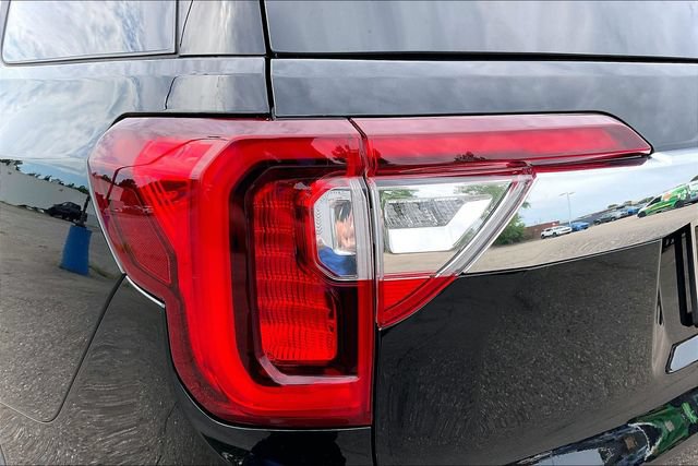 Certified 2023 GMC Acadia SLE w/ Driver Convenience Package FWD image 30