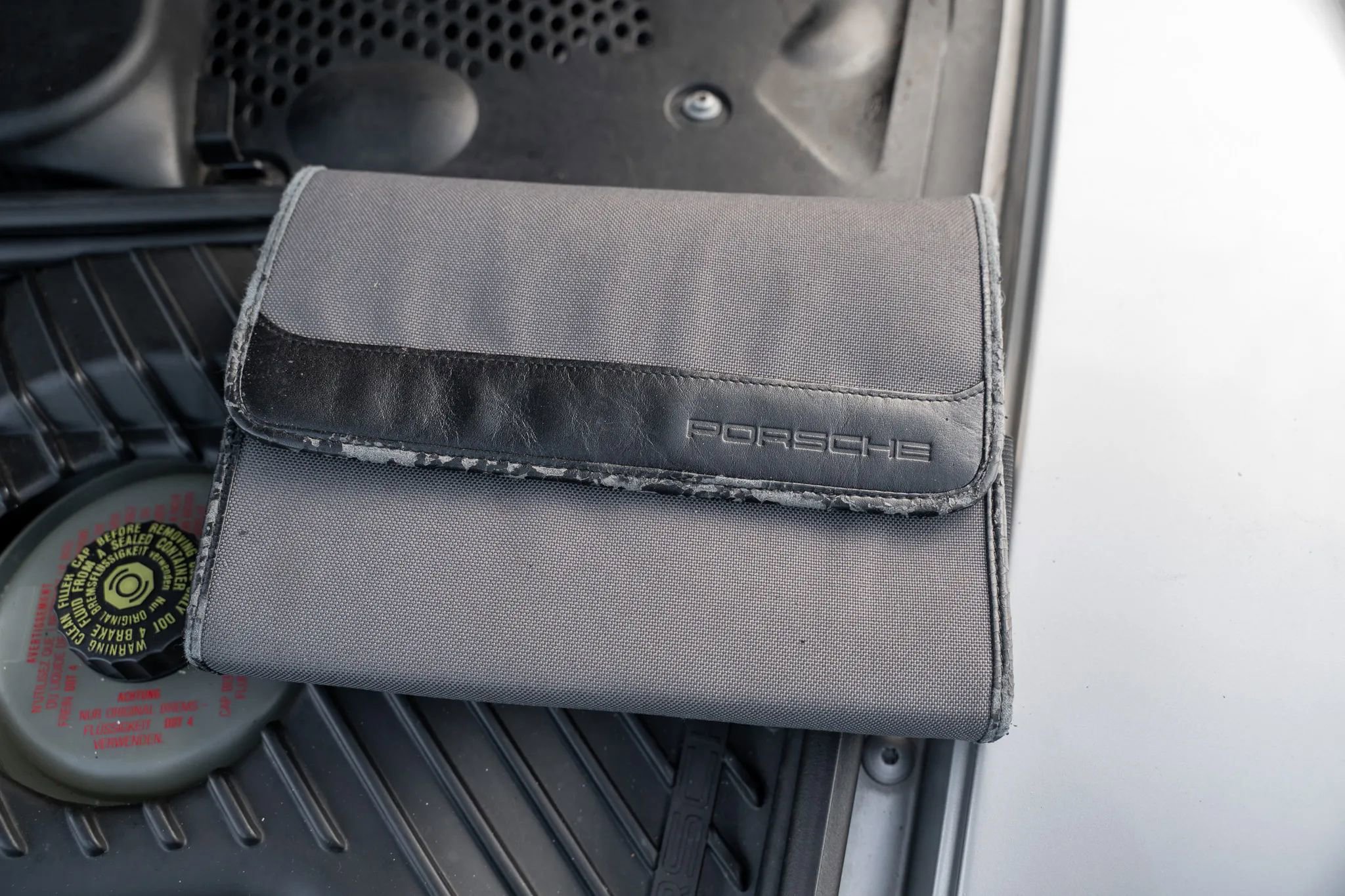 Used 1997 Porsche Boxster Cabriolet 2D image 17