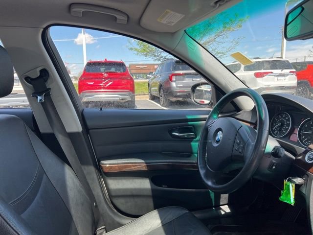 Used 2010 BMW 328i xDrive Sedan AWD/4WD image 31