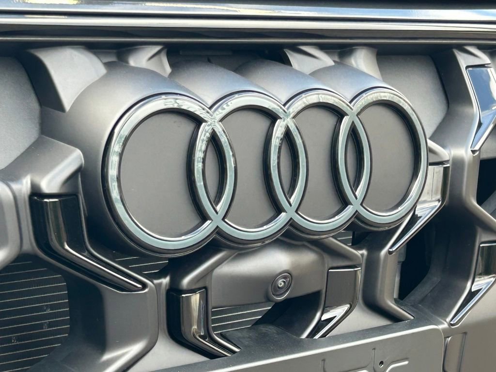 New 2025 Audi SQ5 Premium Plus image 37