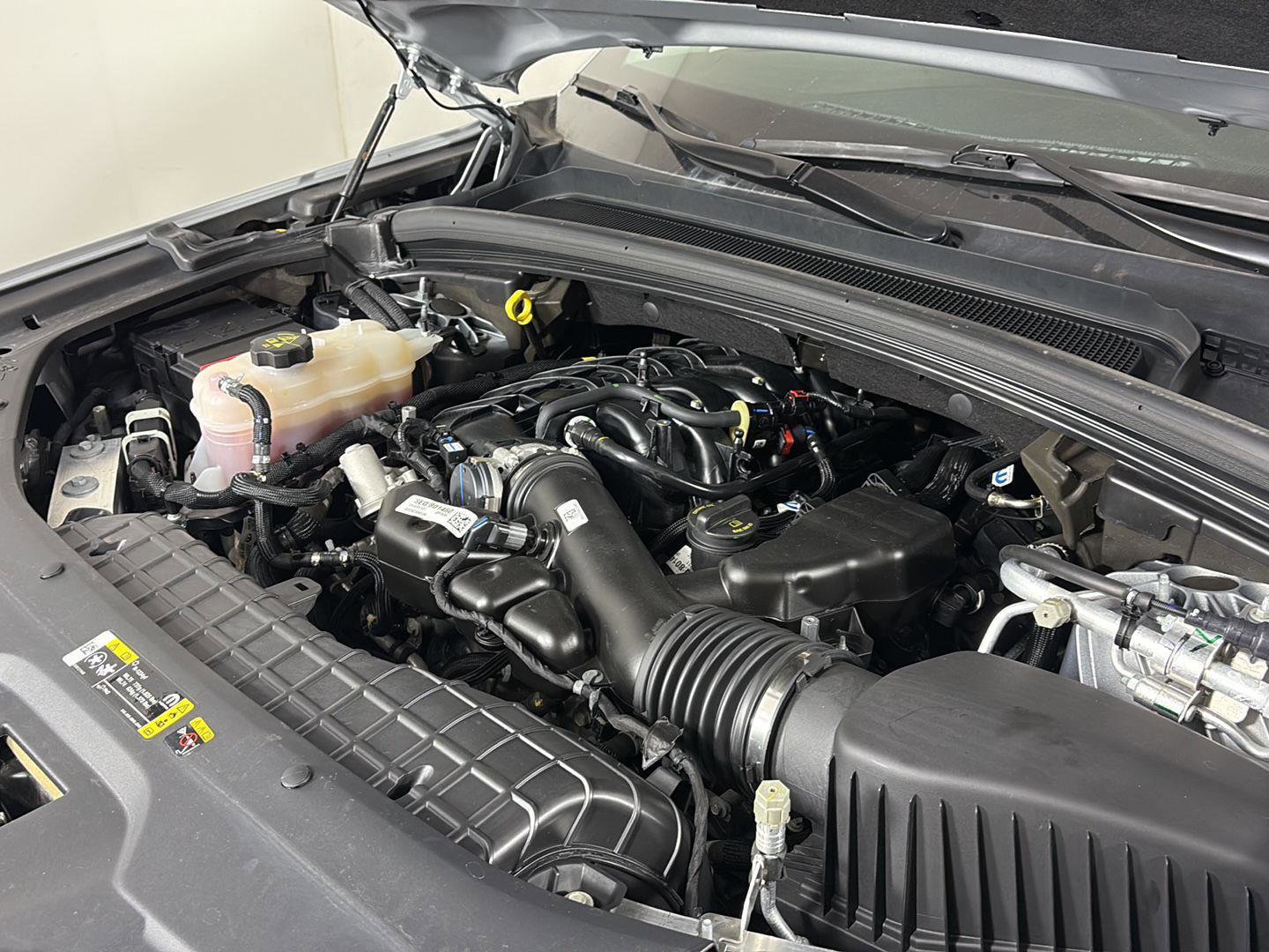 Used 2023 Jeep Grand Cherokee Limited AWD/4WD image 12