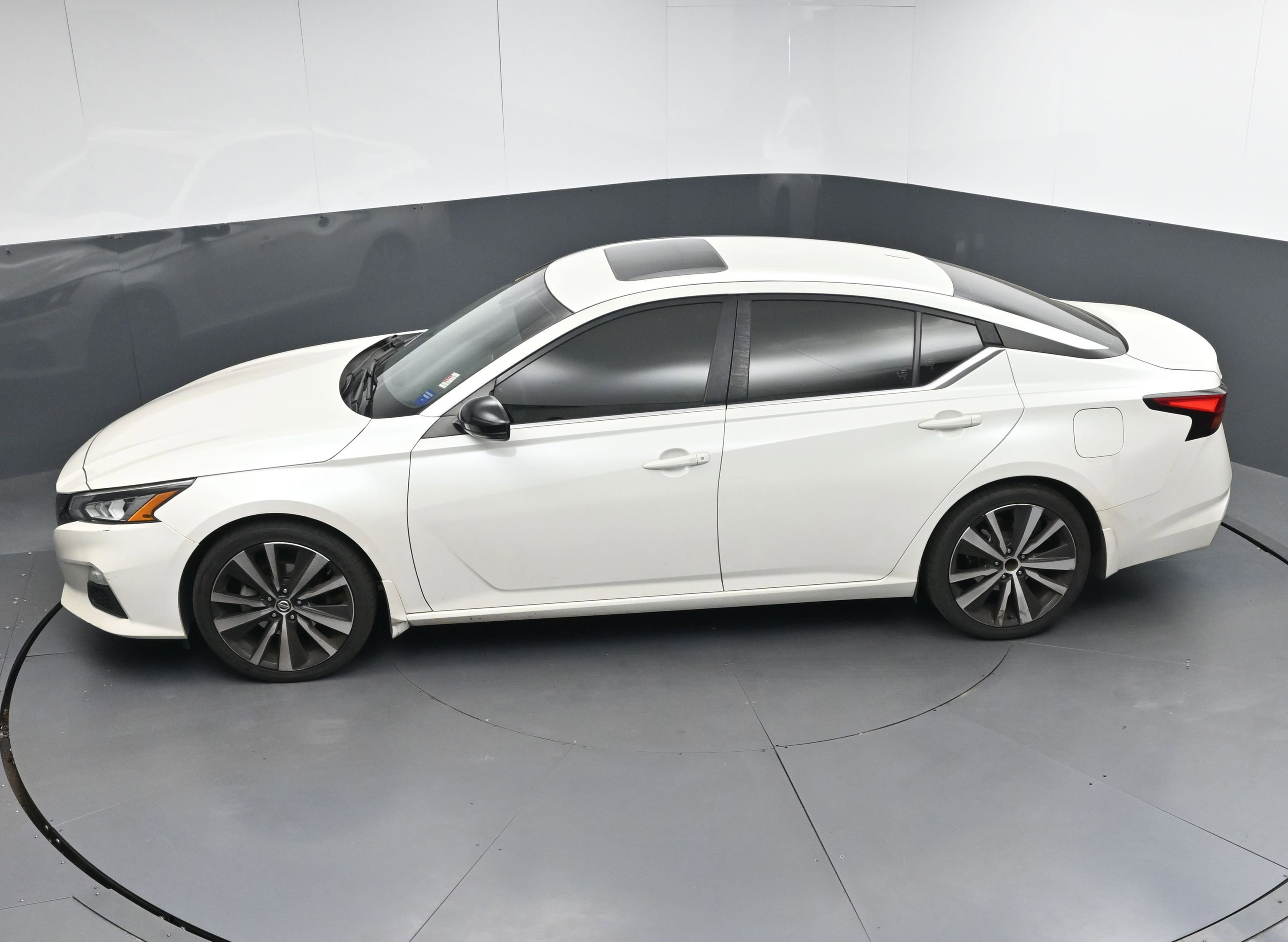 Used 2019 Nissan Altima 2.5 SR w/ SR Premium Package image 37