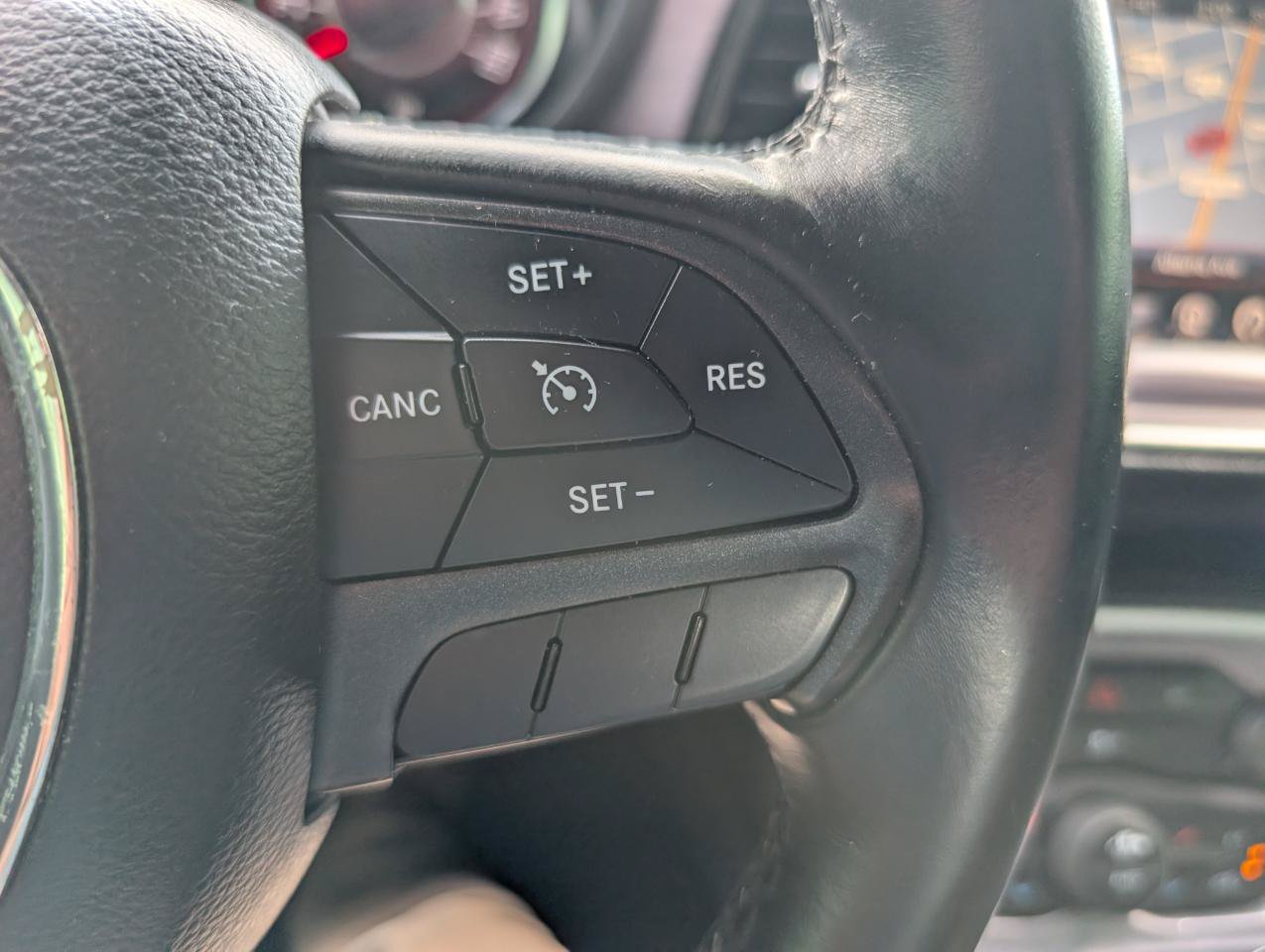 Used 2016 Dodge Challenger SXT RWD image 21