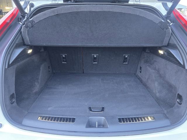 Used 2024 Cadillac XT4 Premium Luxury w/ Technology Package image 12