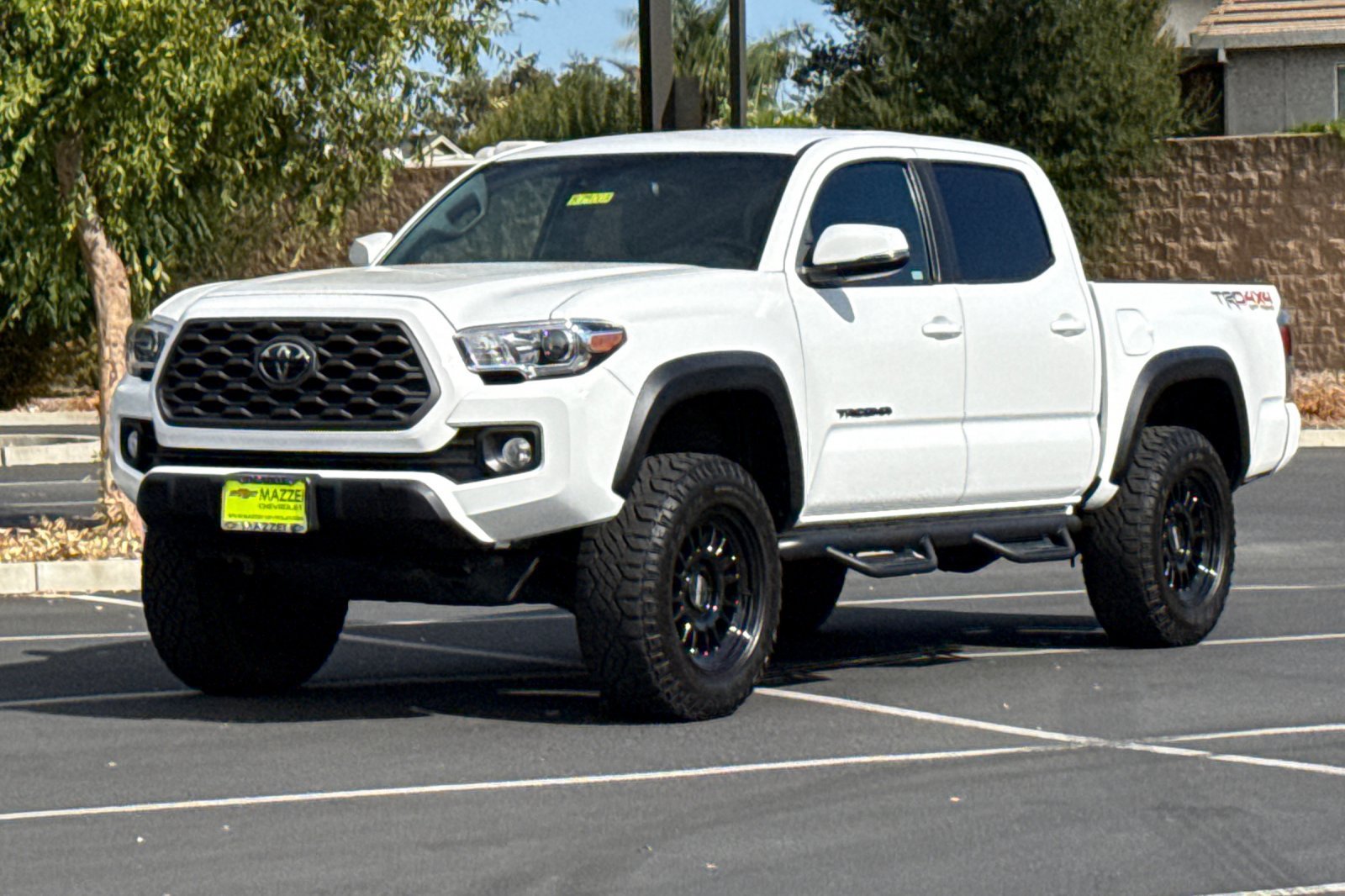 Used 2023 Toyota Tacoma TRD Off-Road w/ Technology Package AWD/4WD image 15