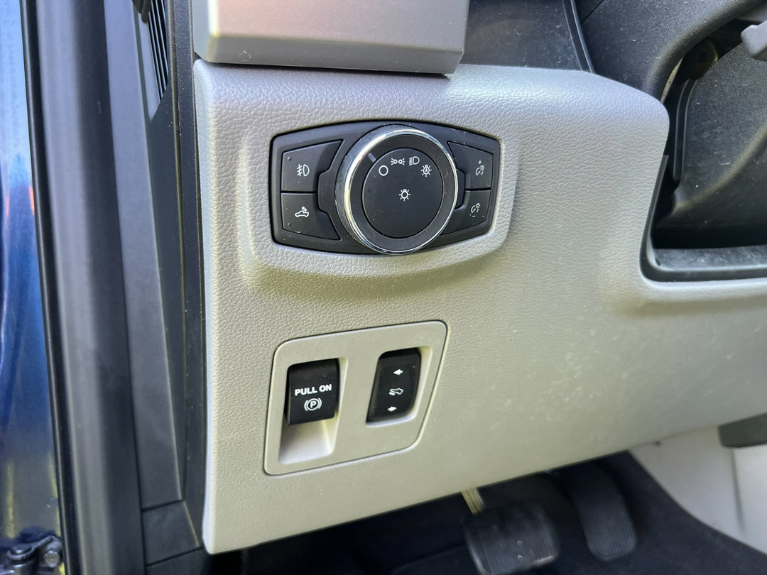 Used 2020 Ford F150 Lariat image 16