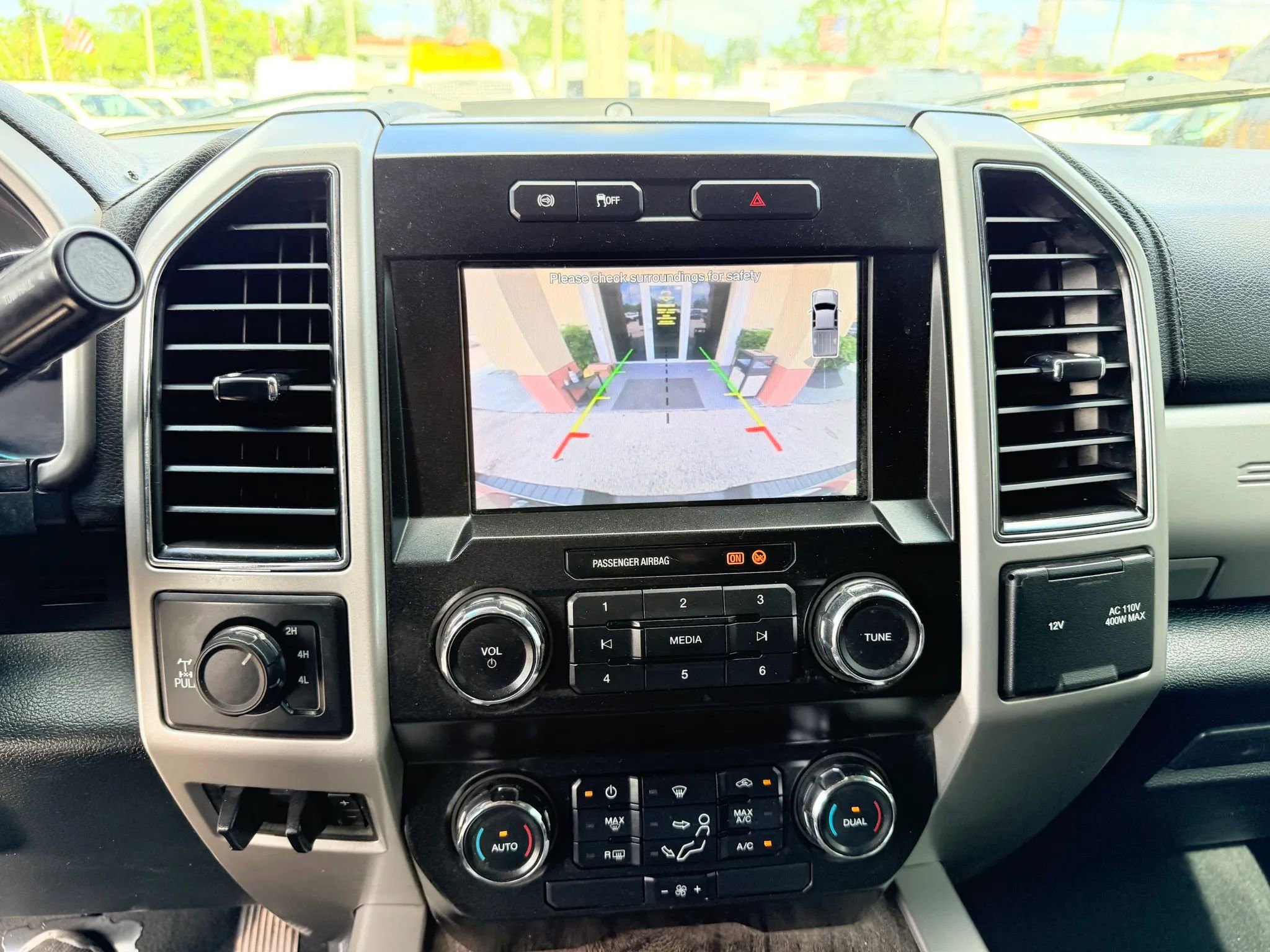 Used 2019 Ford F250 Lariat w/ Camper Package AWD/4WD image 13