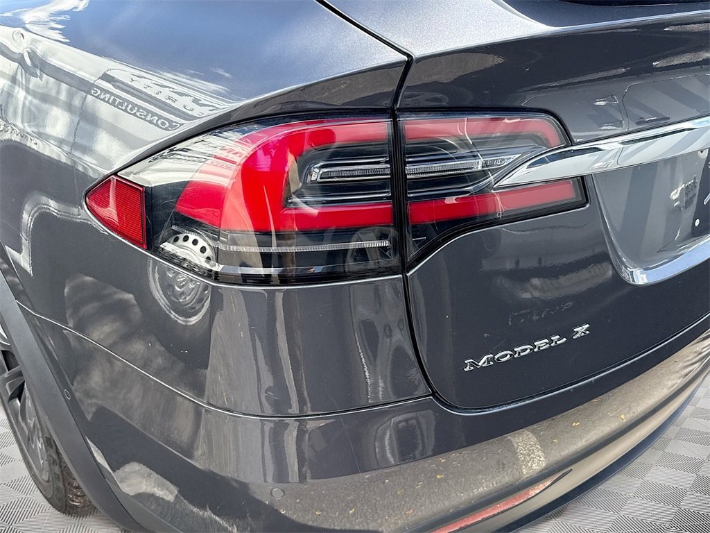 Used 2019 Tesla Model X 100D image 9