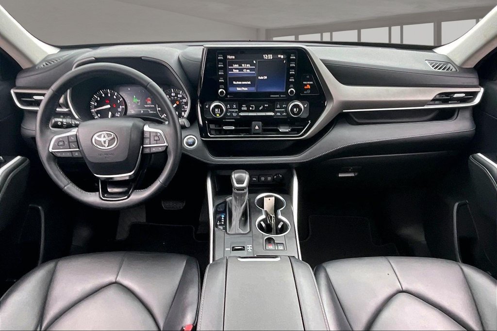 Used 2021 Toyota Highlander XLE FWD image 7