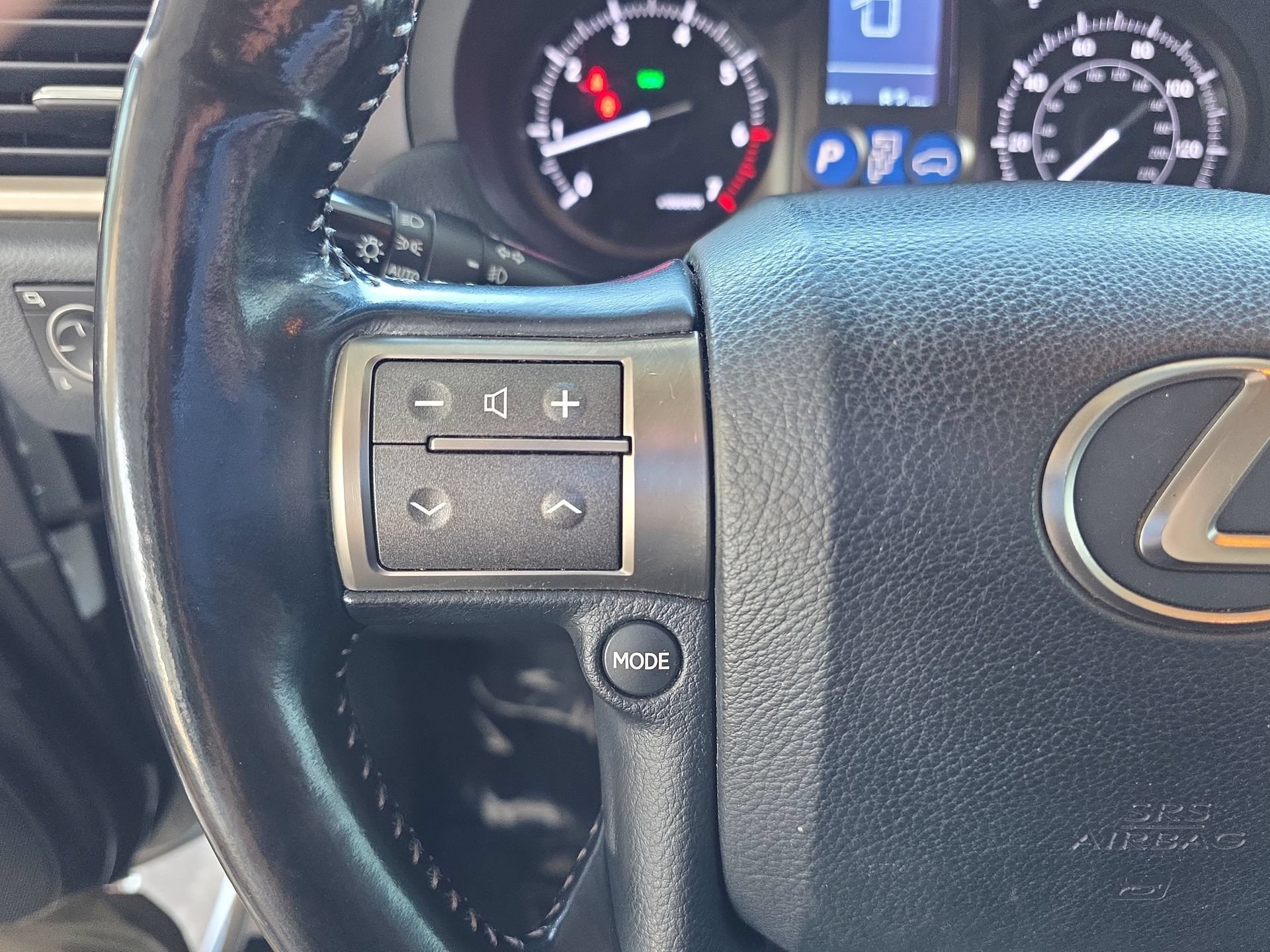Used 2016 Lexus GX 460 w/ Premium Package AWD/4WD image 17