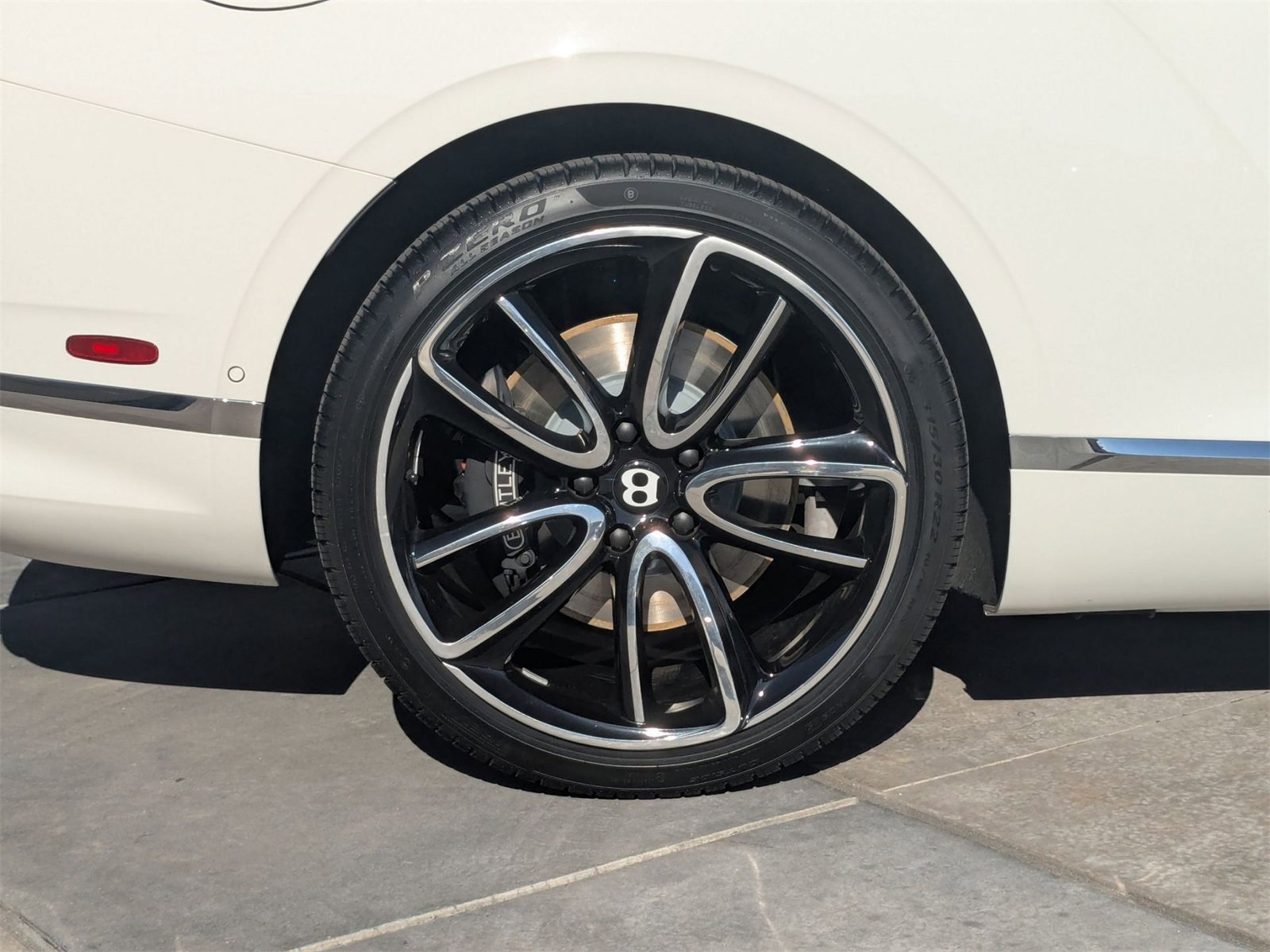 Used 2022 Bentley Continental GT image 16