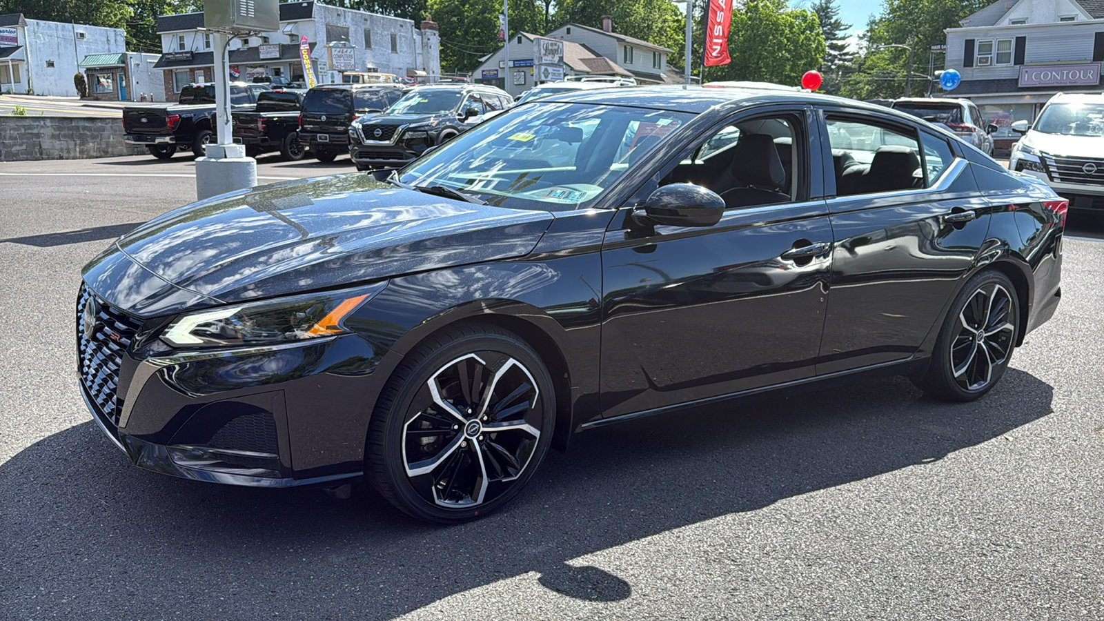 Certified 2023 Nissan Altima 2.5 SR FWD image 3