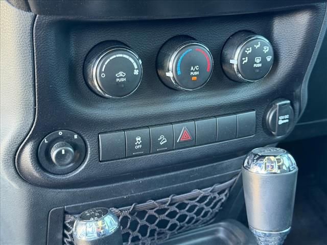 Used 2017 Jeep Wrangler Sport w/ Quick Order Package 24S AWD/4WD image 19