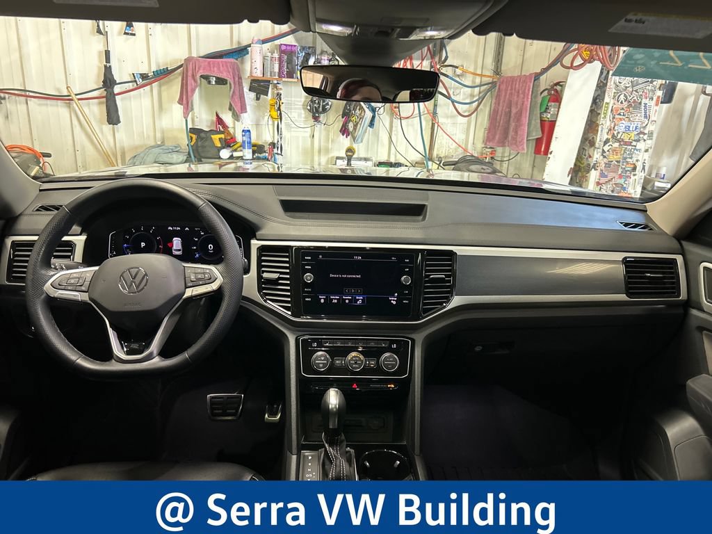 Certified 2022 Volkswagen Atlas SEL R-Line AWD/4WD image 20