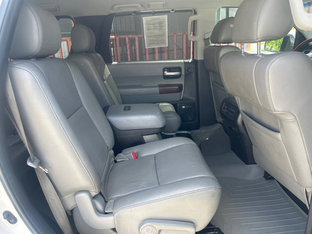 Used 2016 Toyota Sequoia Platinum AWD/4WD image 35
