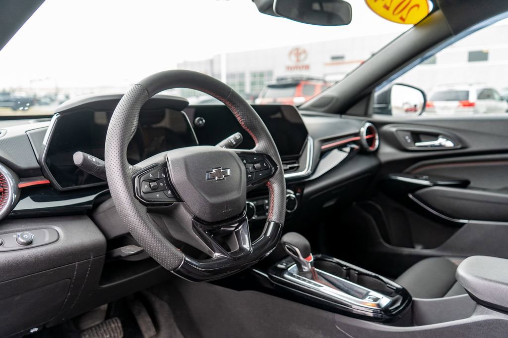 Used 2024 Chevrolet Trax RS w/ Driver Confidence Package image 19