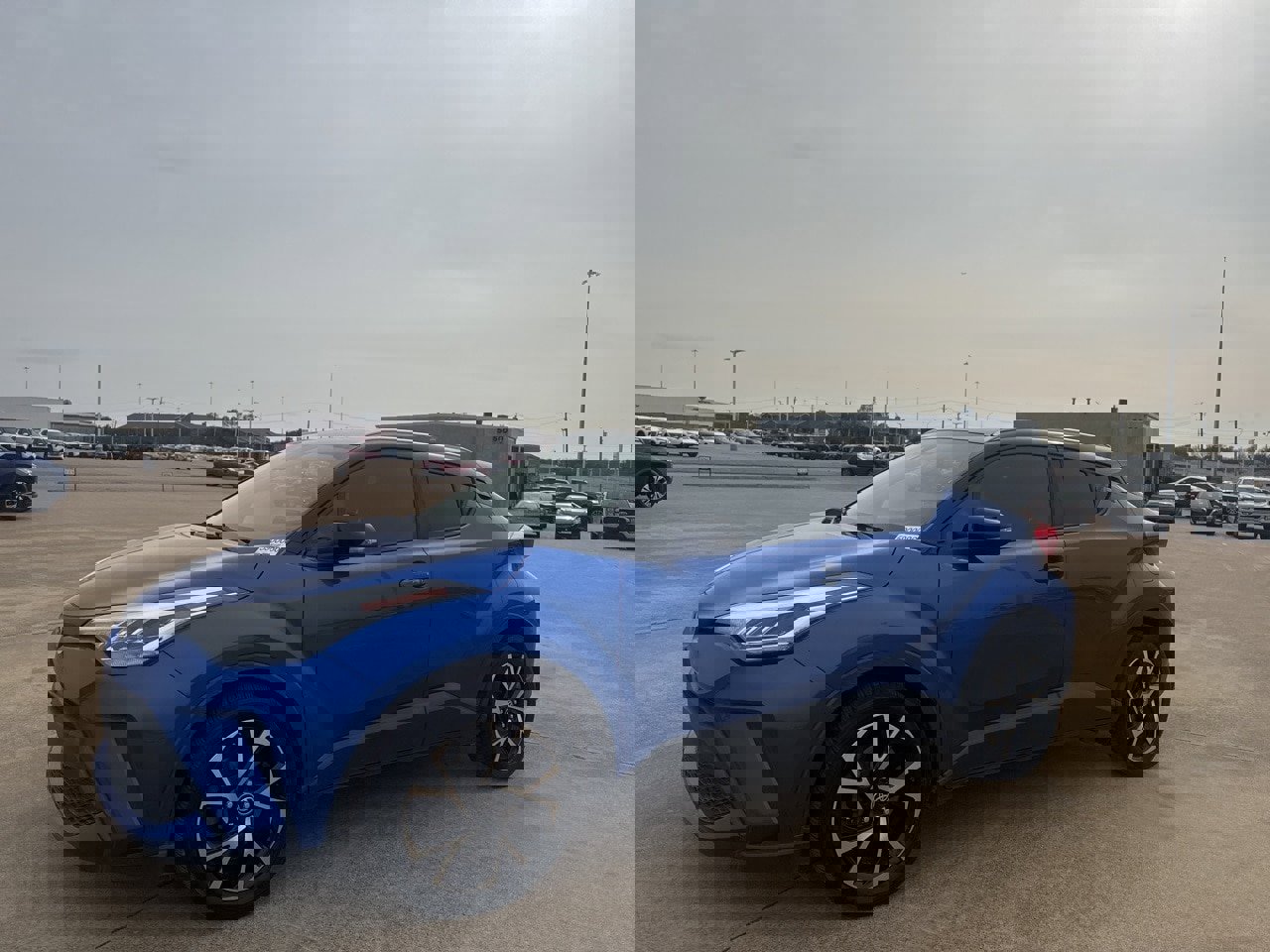 Used 2020 Toyota C-HR XLE image 9