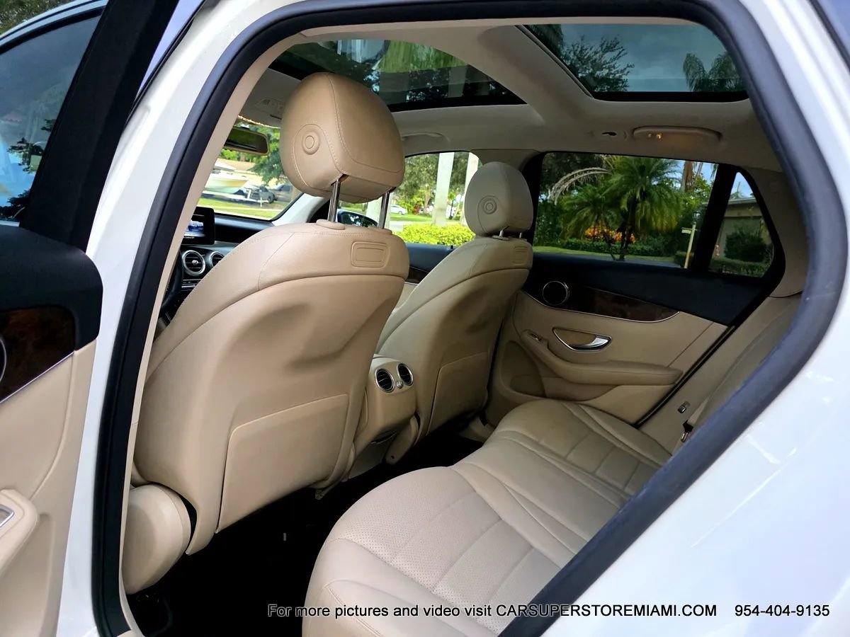 Used 2018 Mercedes-Benz GLC 300 w/ Premium Package image 28