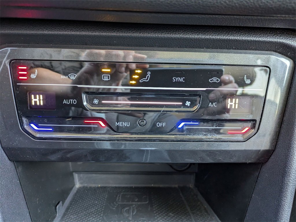 Used 2024 Volkswagen Tiguan SE image 26