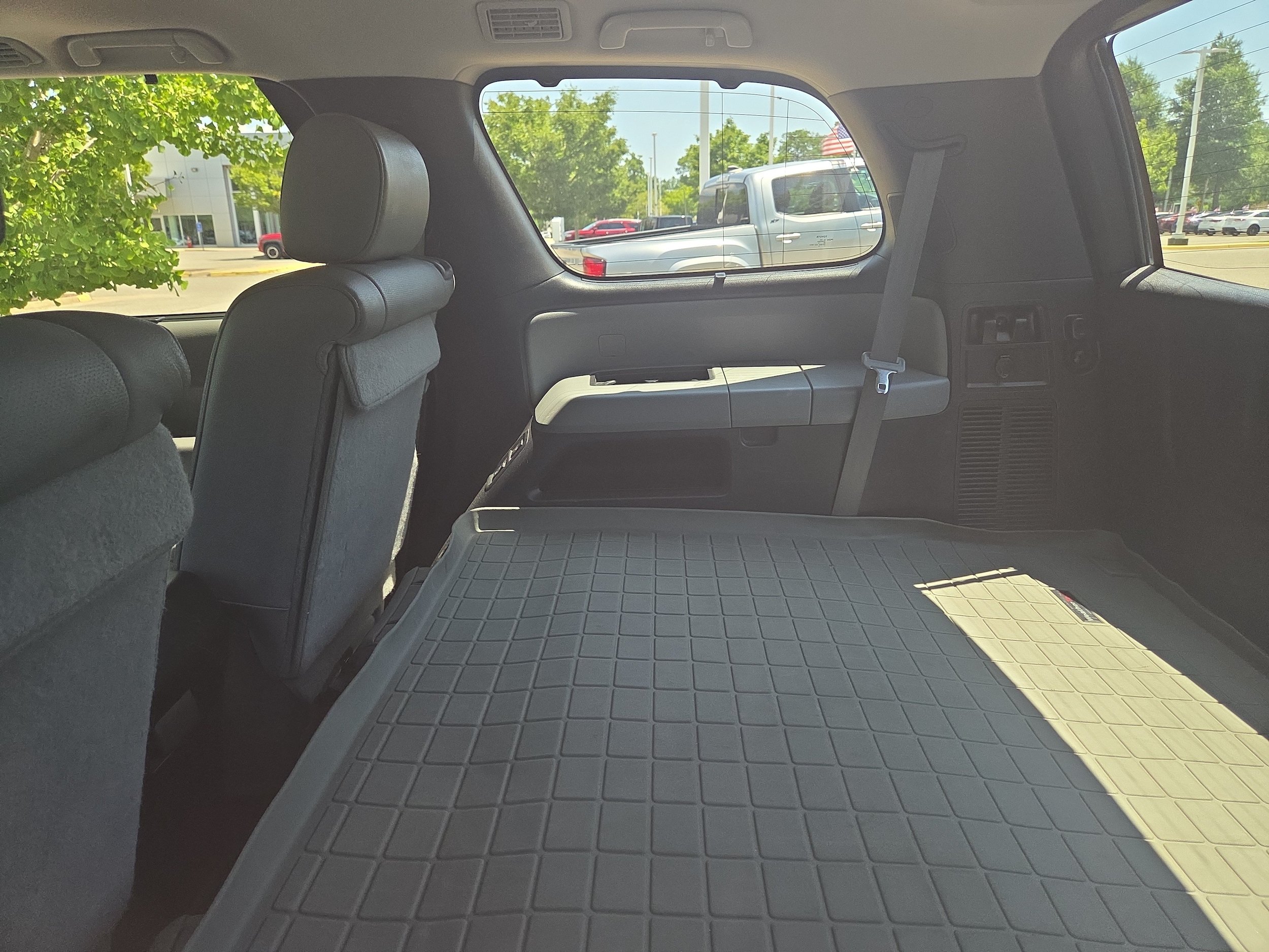 Used 2014 Toyota Sequoia Platinum AWD/4WD image 12