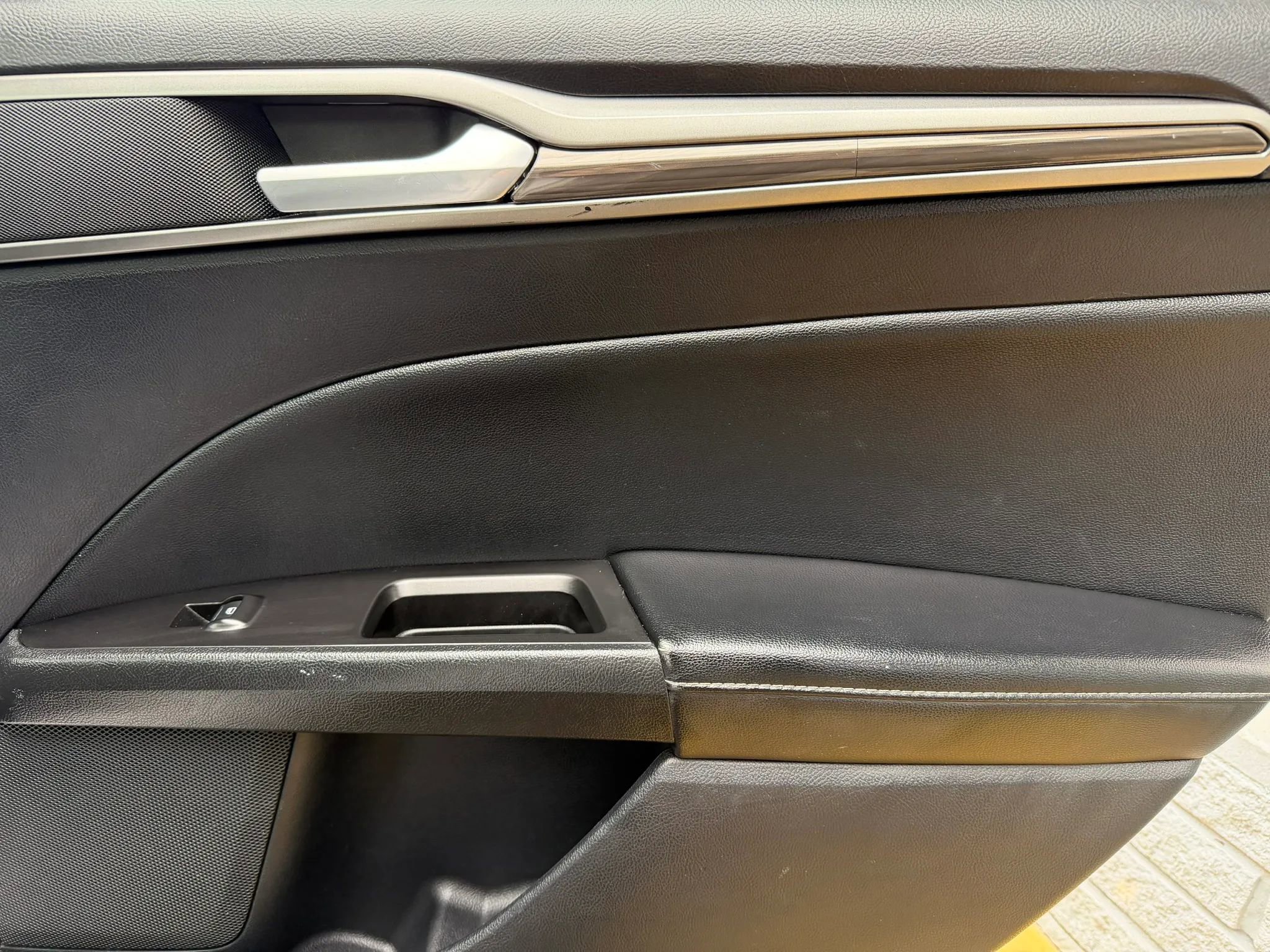 Used 2020 Ford Fusion SEL image 13