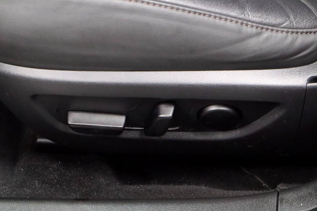 Used 2022 MAZDA CX-30 AWD 2.5 S w/ Premium Package image 30