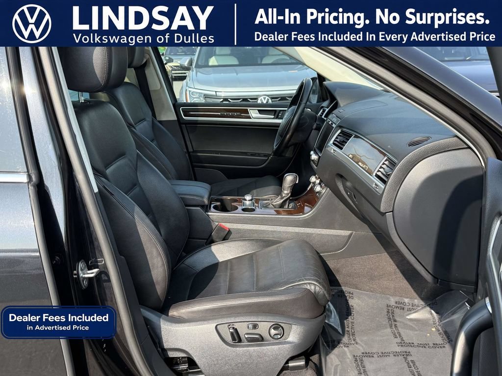 Used 2016 Volkswagen Touareg TDI AWD/4WD image 13