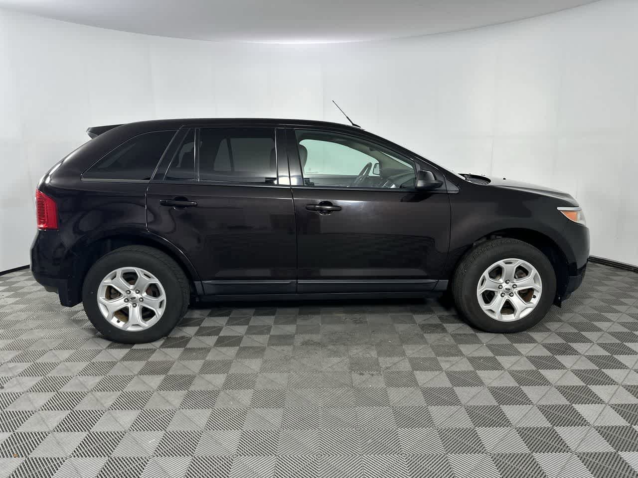 Used 2013 Ford Edge SEL FWD image 9