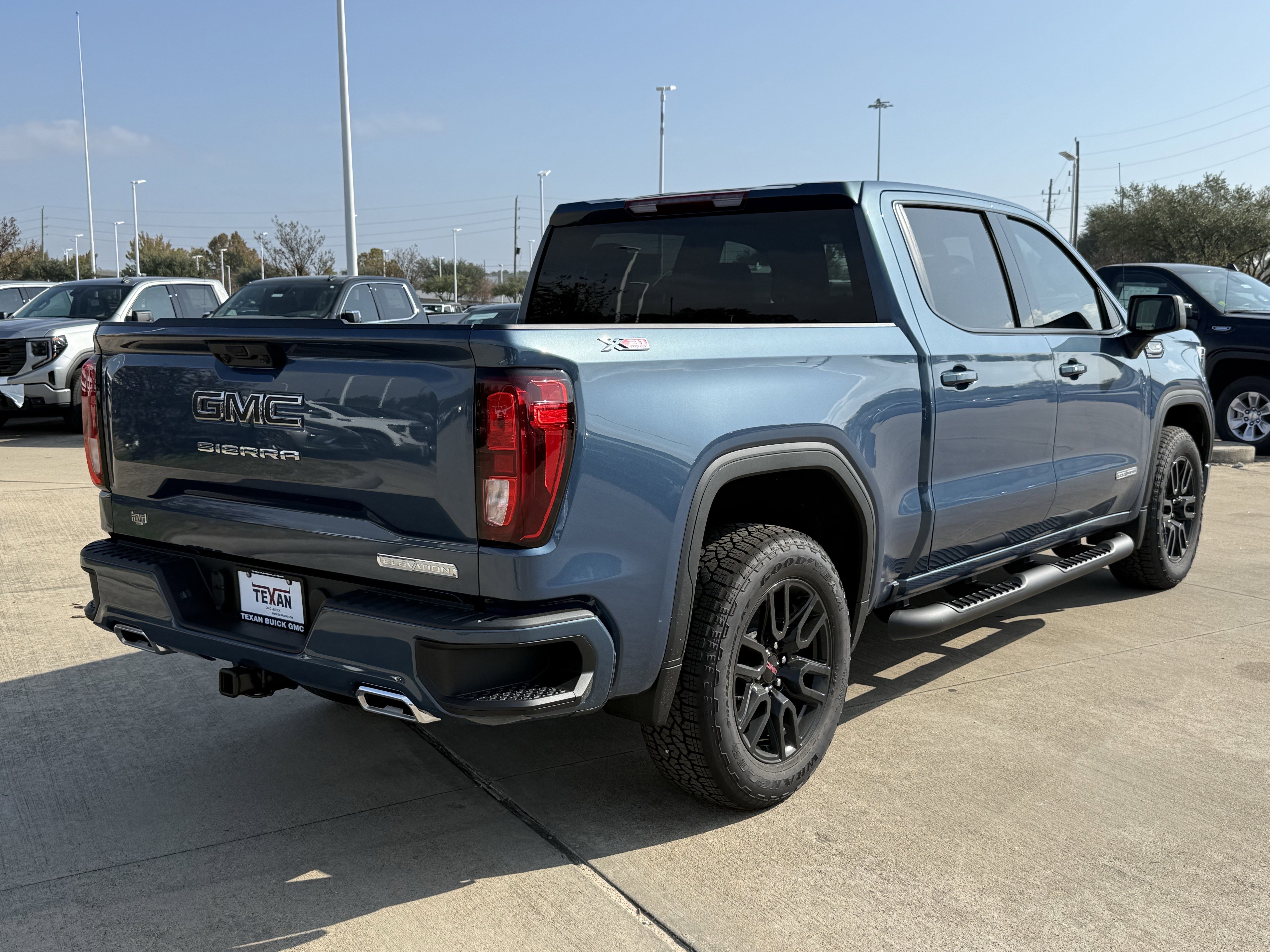 New 2026 GMC Sierra 1500 Elevation image 5