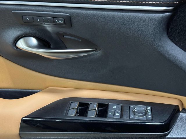 New 2024 Lexus ES 350 w/ Premium Package FWD image 19