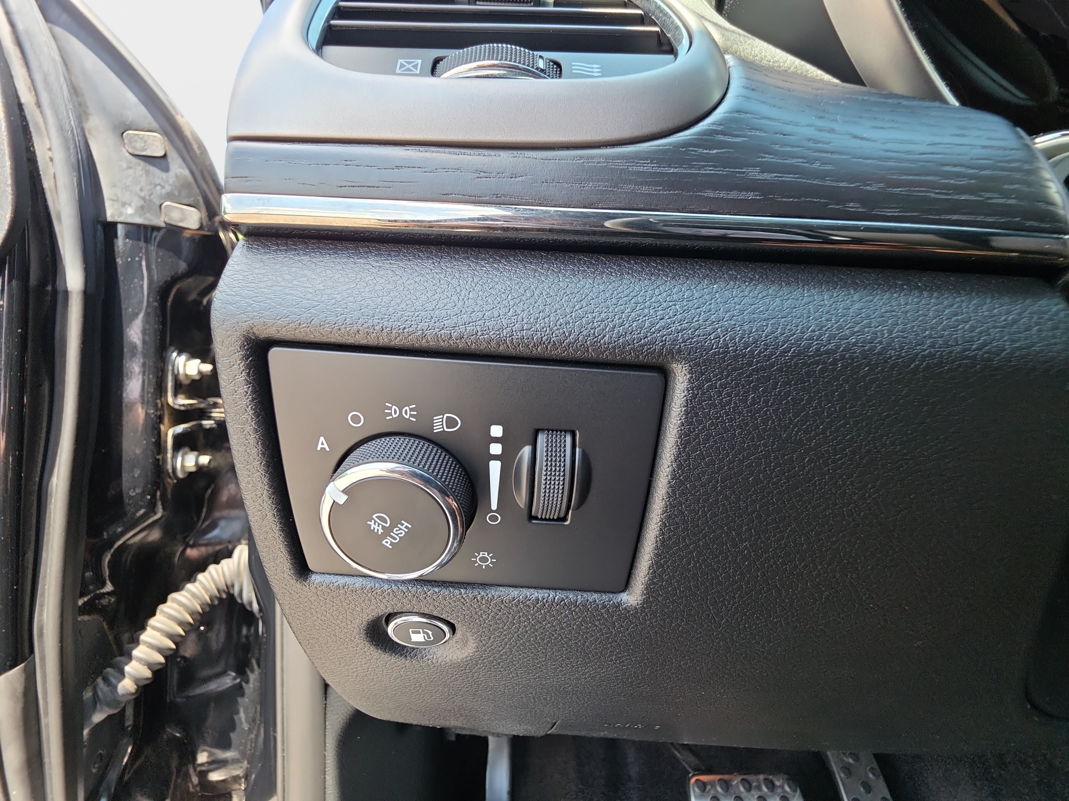 Used 2018 Jeep Grand Cherokee High Altitude AWD/4WD image 25