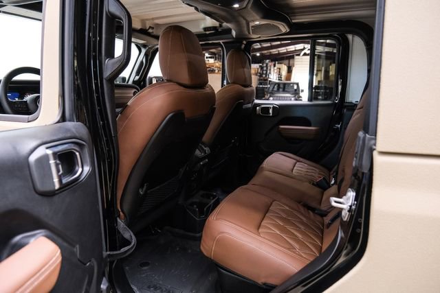 Used 2025 Jeep Gladiator Rubicon w/ Safety Group AWD/4WD image 89