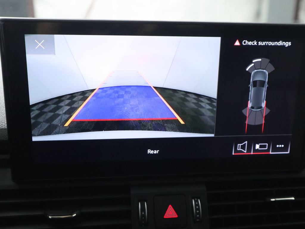 Used 2021 Audi Q5 e Premium image 15