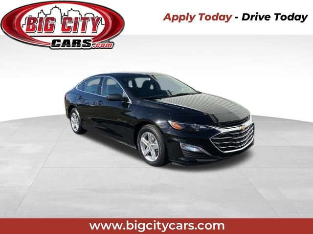 Used 2022 Chevrolet Malibu LS image 1