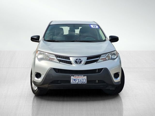 Used 2015 Toyota RAV4 LE FWD image 2