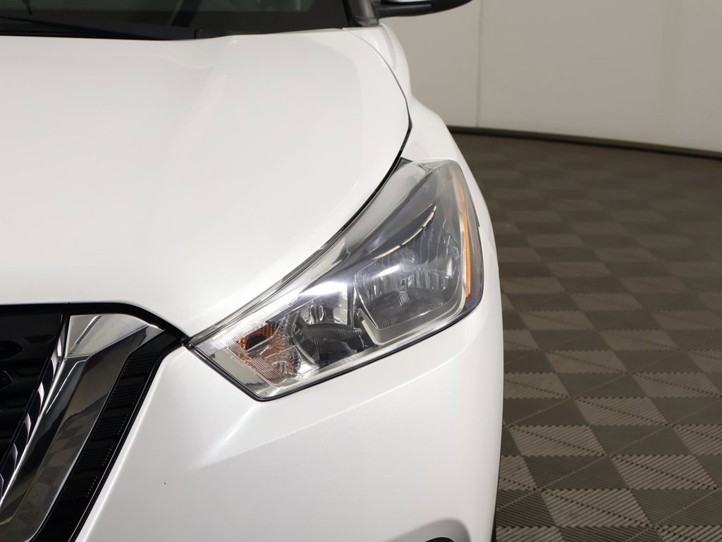 Used 2019 Nissan Kicks SV image 11