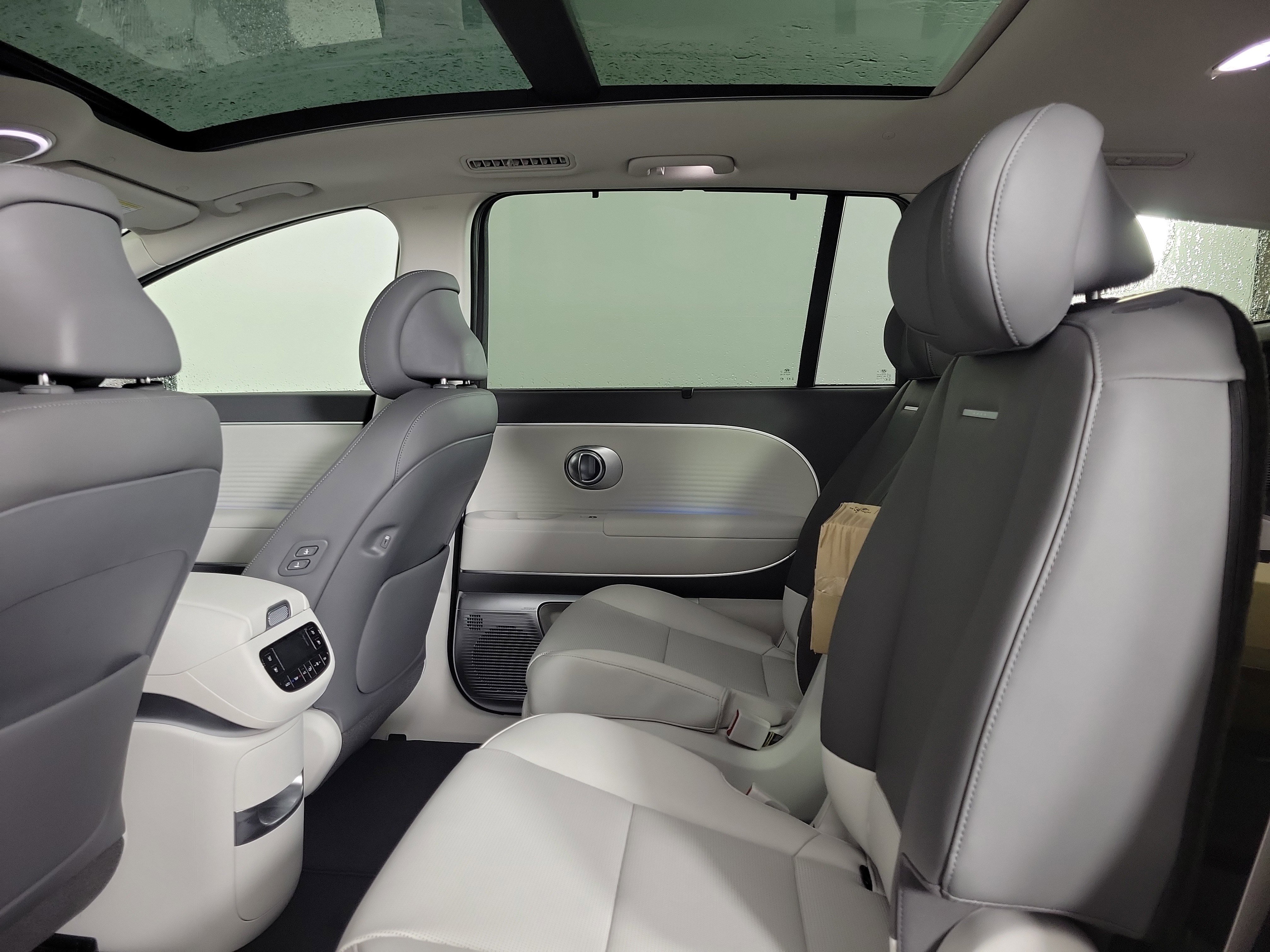 New 2026 Hyundai Ioniq 9 Limited image 30