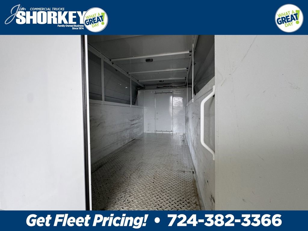 Used 2024 Ford E-350 and Econoline 350 Super Duty w/ Power Windows & Locks Group image 25