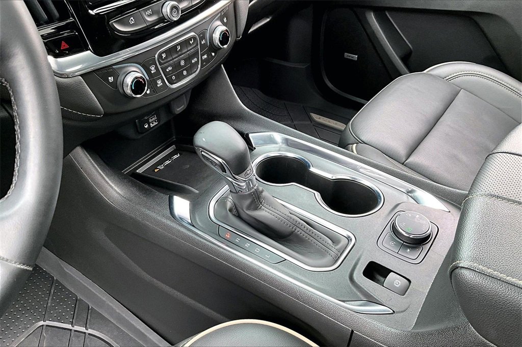 Used 2023 Chevrolet Traverse Premier w/ Redline Edition image 16