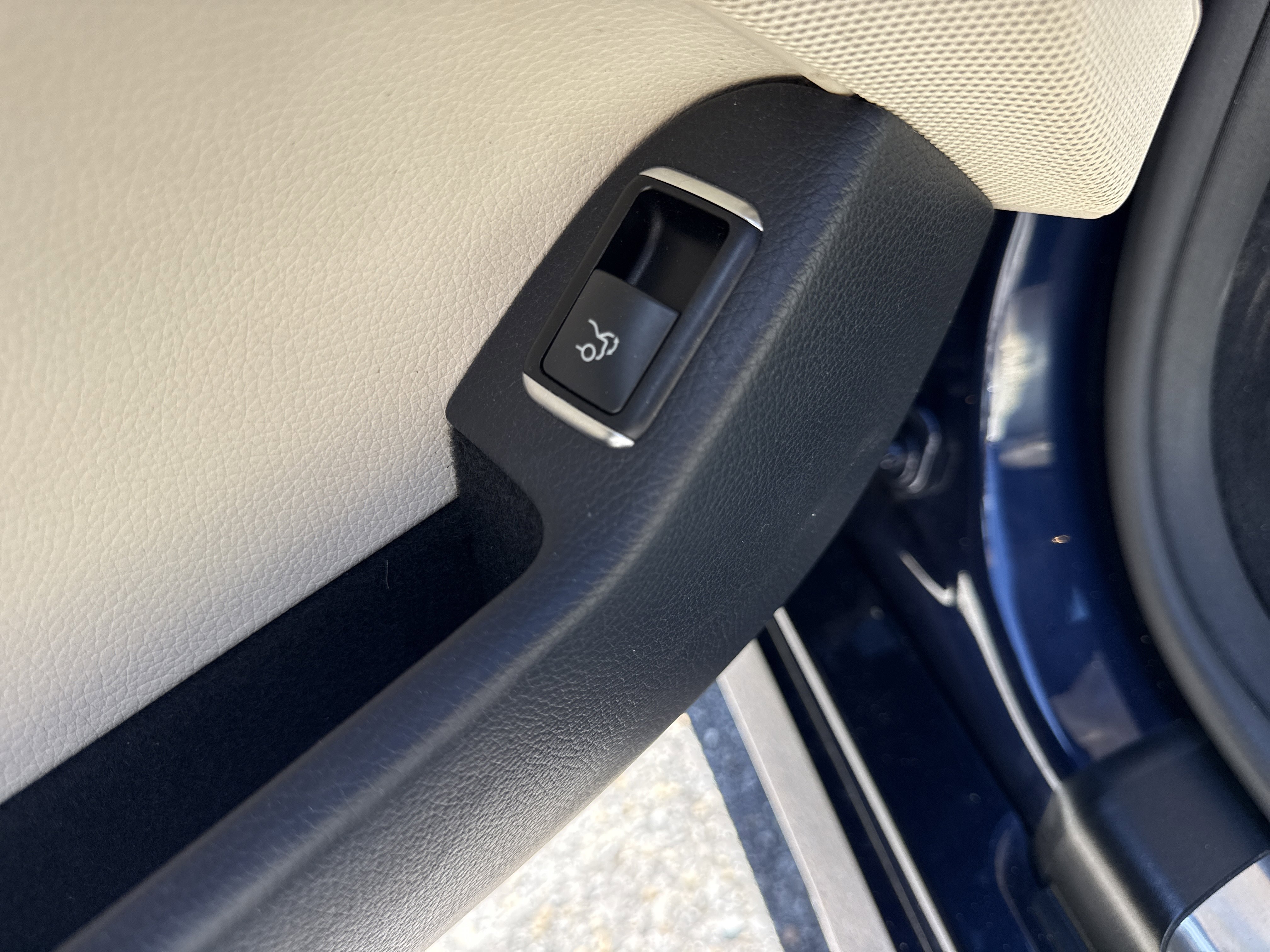 Used 2013 Mercedes-Benz SL 550 image 35