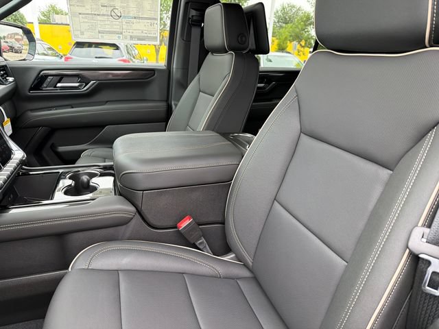New 2026 GMC Yukon XL Elevation w/ Elevation Premium Package AWD/4WD image 17