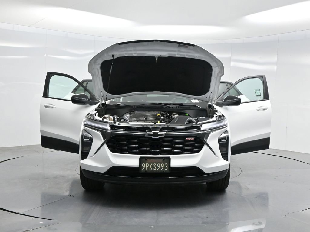 Used 2024 Chevrolet Trax RS w/ Sunroof Package image 40